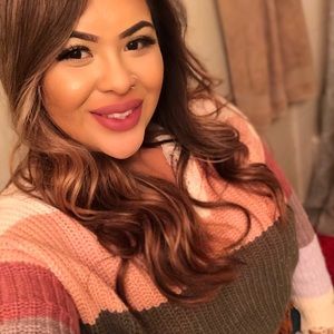 Meet your Posher, Adela